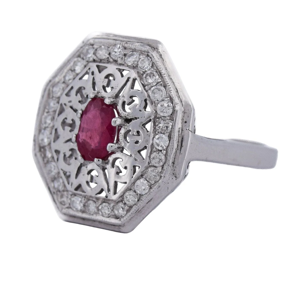 Bague Entourage en or blanc, rubis et diamants - Image 3