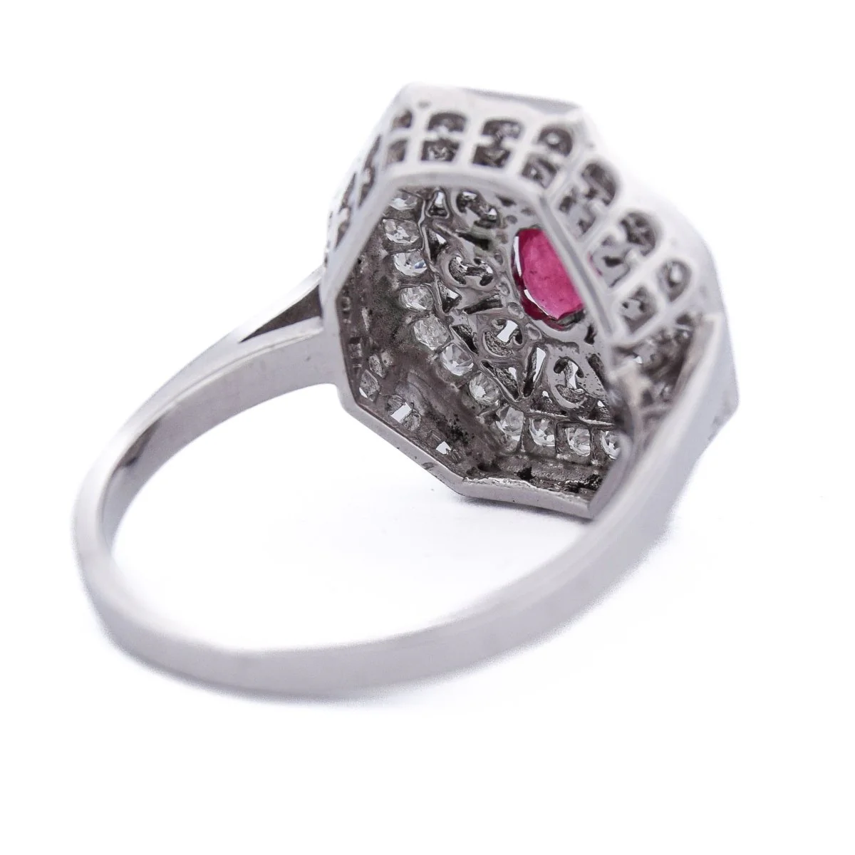 Bague Entourage en or blanc, rubis et diamants - Image 6