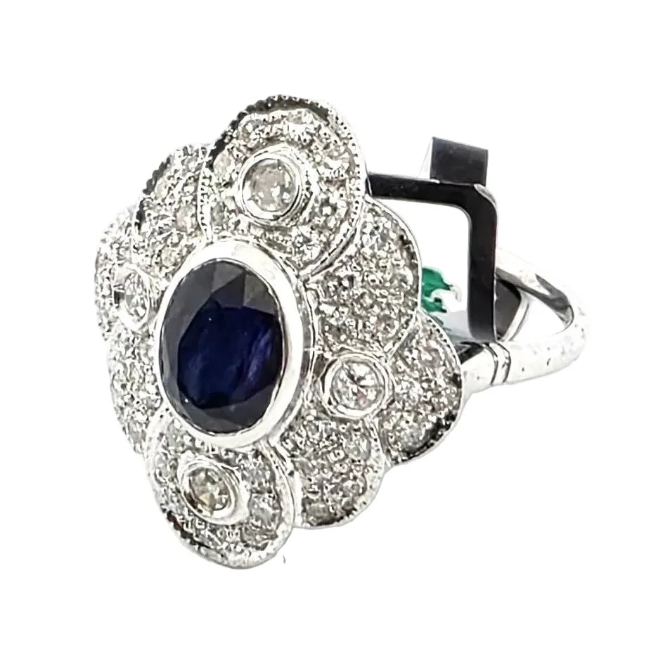 Bague Entourage en or blanc, saphir et diamants - Image 3