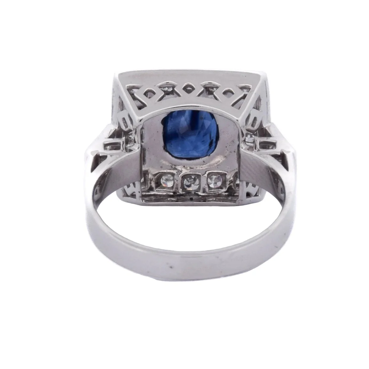 Bague Entourage en or blanc, saphir et diamants - Image 5