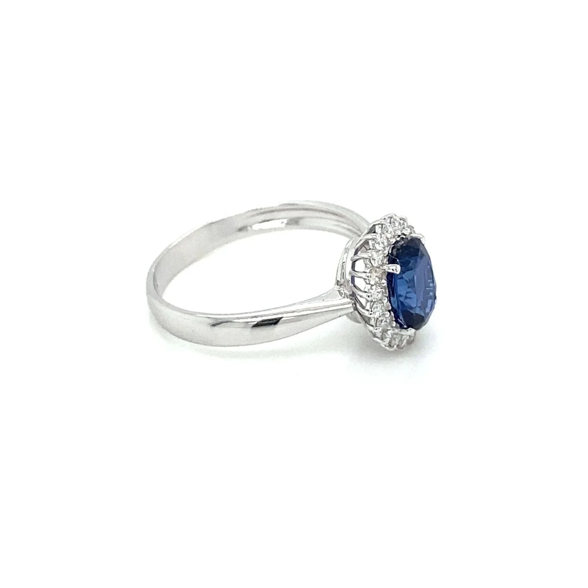 Bague Entourage en or blanc, saphir et diamants - Image 5