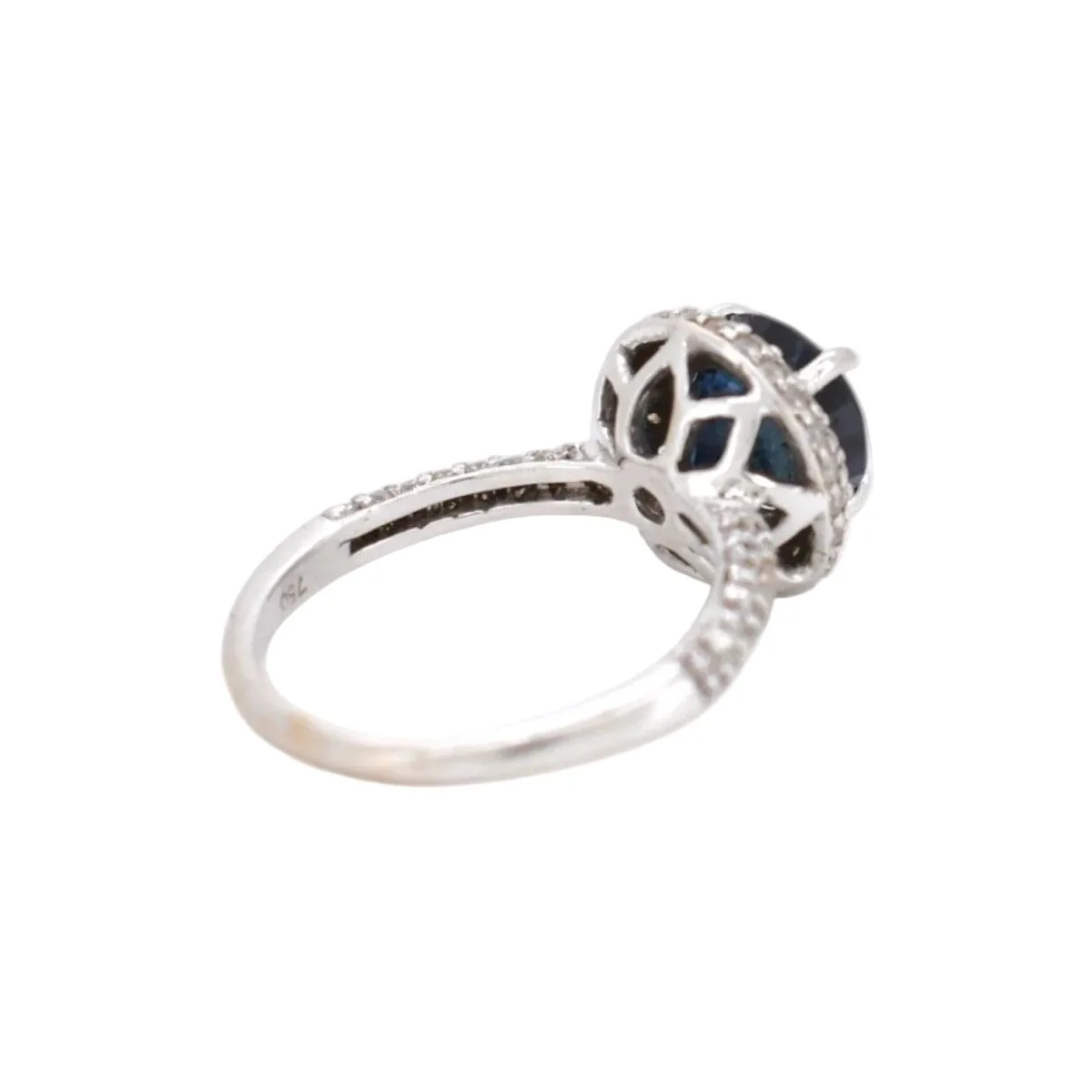 Bague Entourage en or blanc, saphir et diamants - Image 7