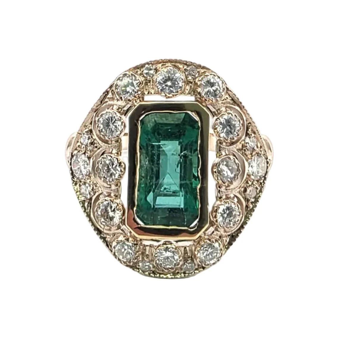 Bague Entourage en or jaune, émeraude et diamants
