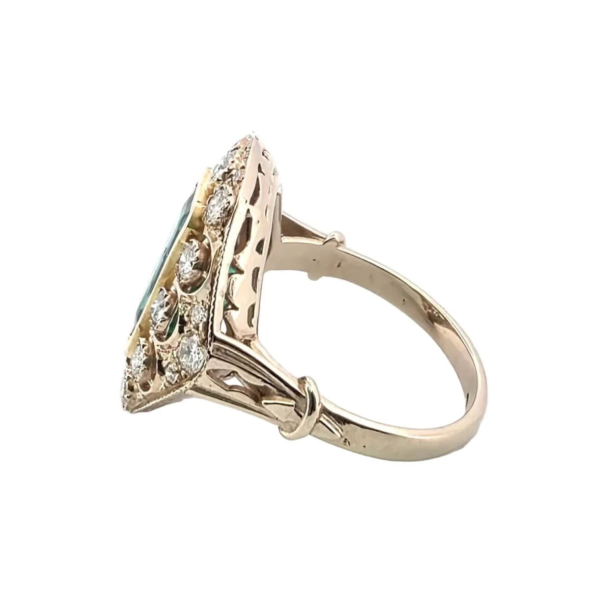 Bague Entourage en or jaune, émeraude et diamants - Image 3