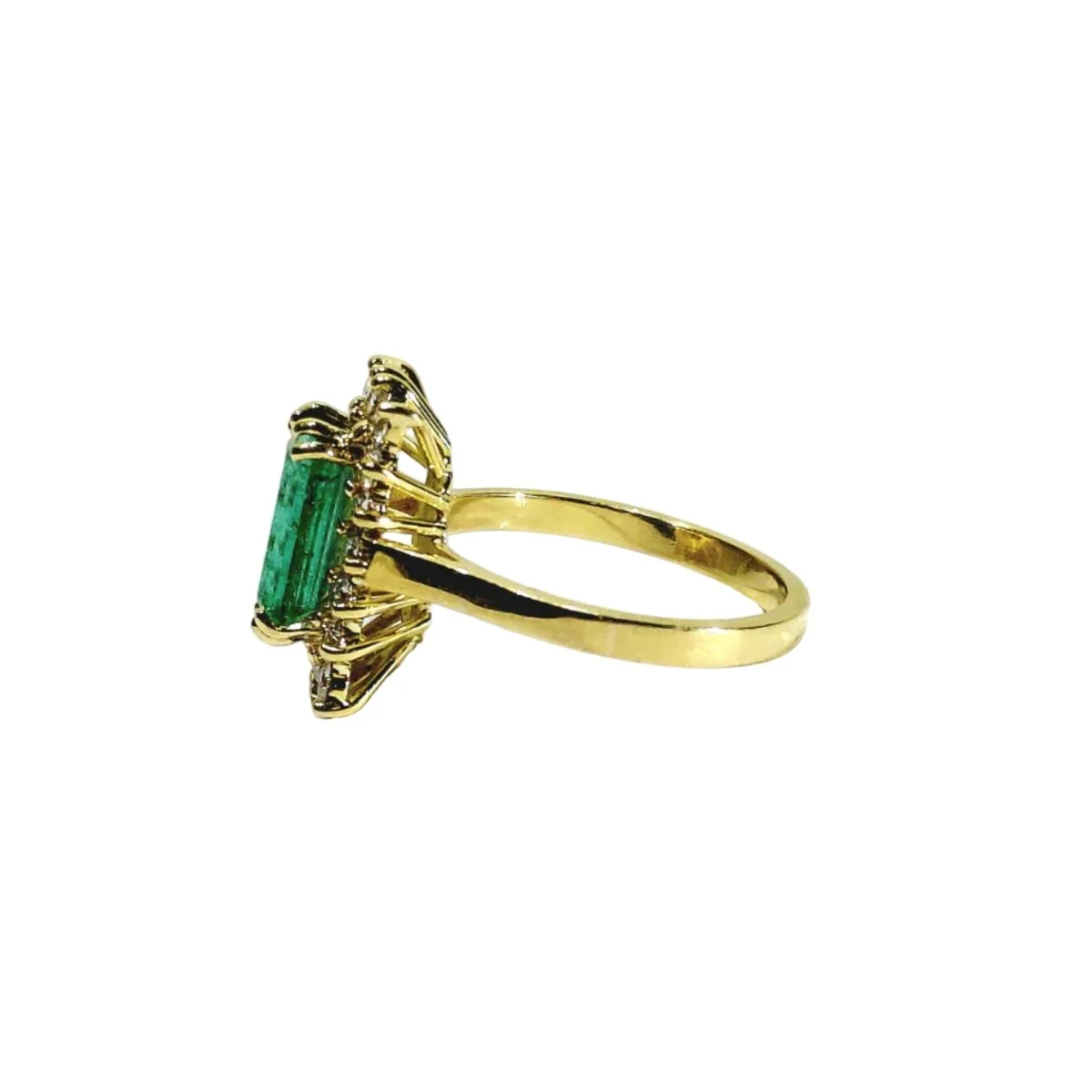 Bague Entourage en or jaune, émeraude et diamants - Image 4