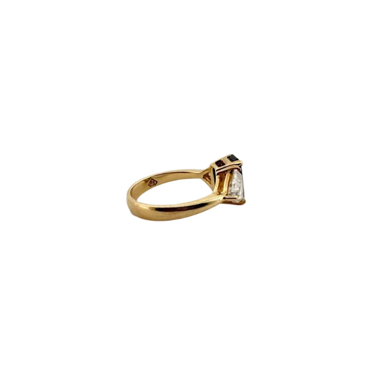 Bague en or jaune, saphir et diamants - Image 4