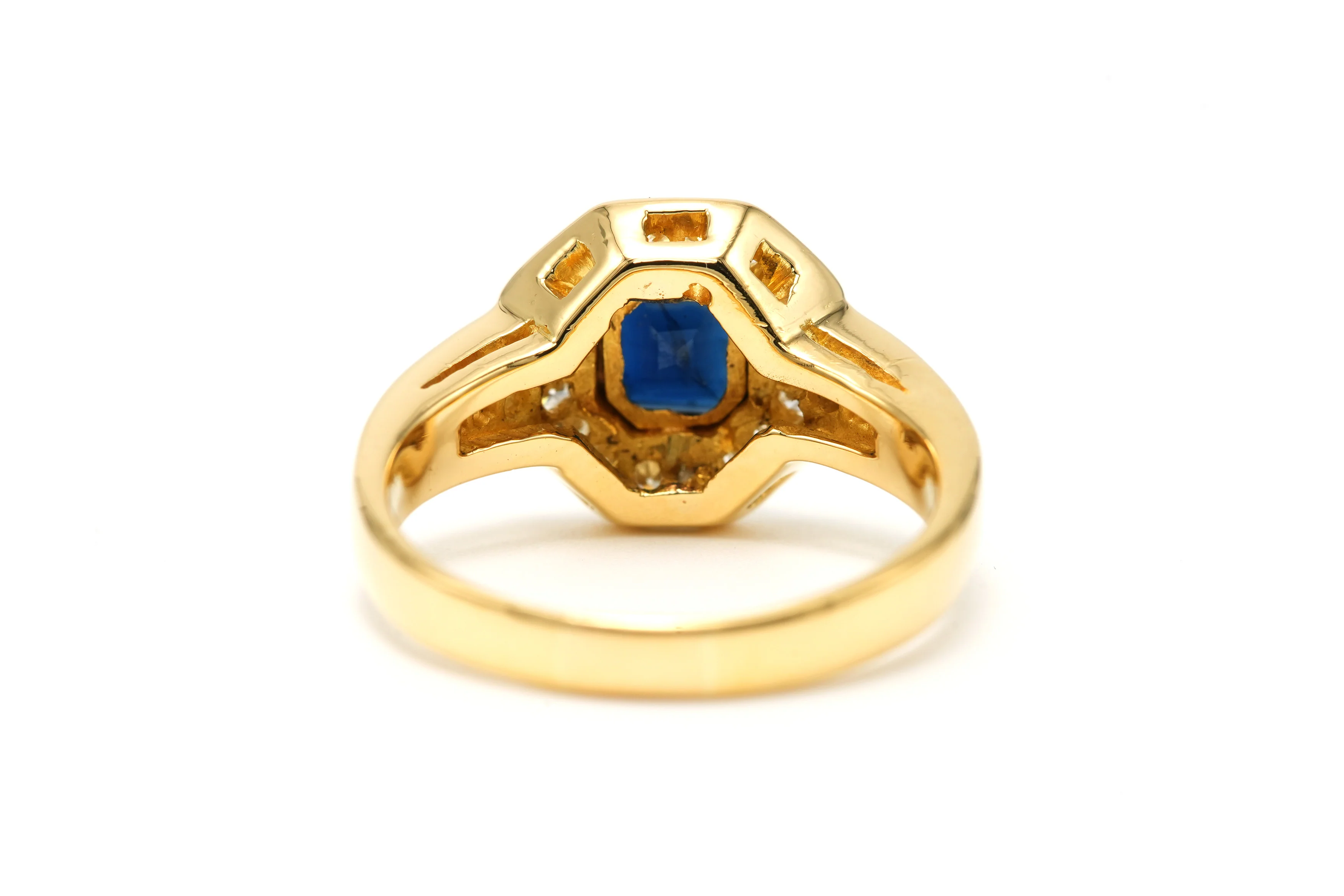 Bague Entourage en or jaune, saphir et diamants - Image 4