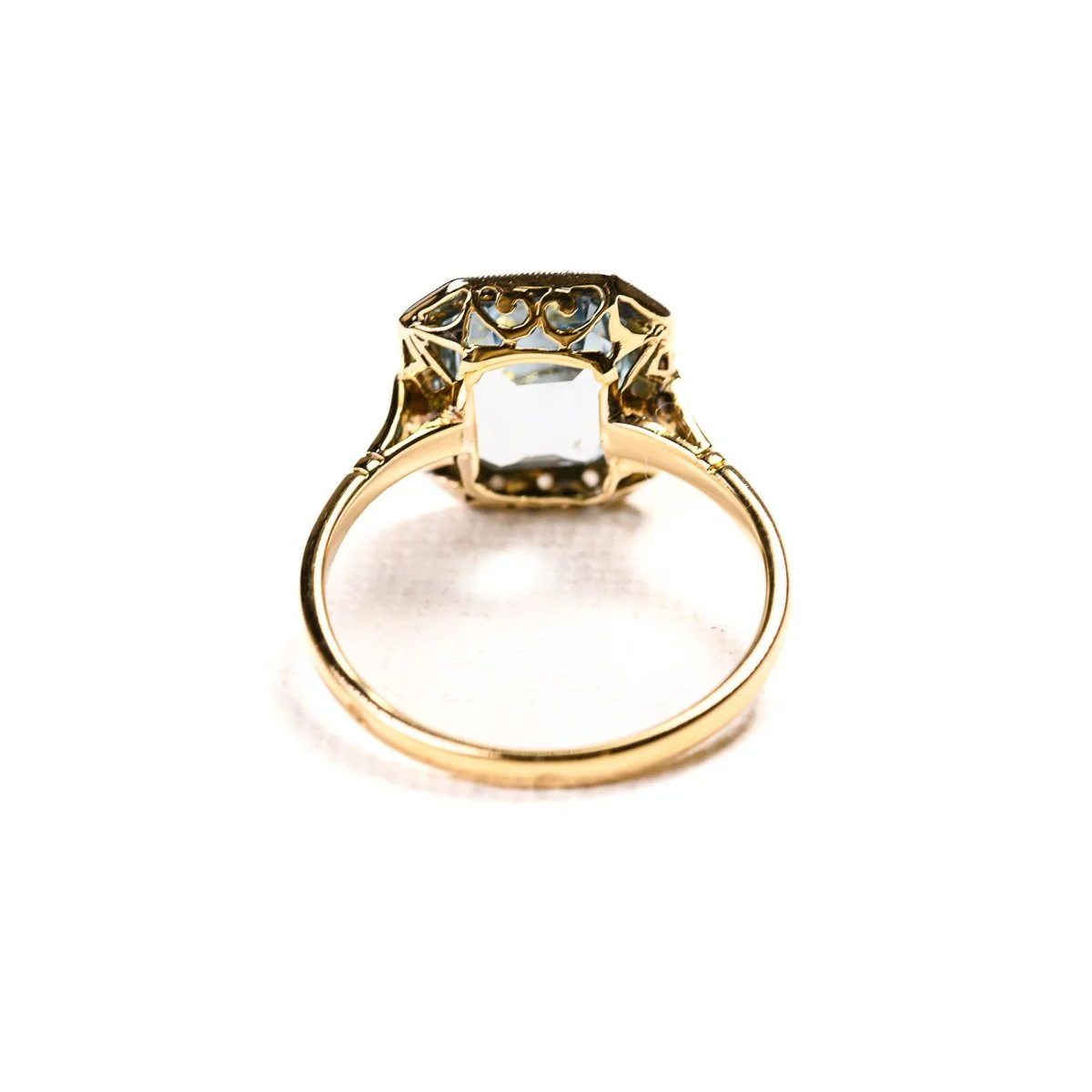 Bague Entourage en or jaune, topaze et diamants - Image 5