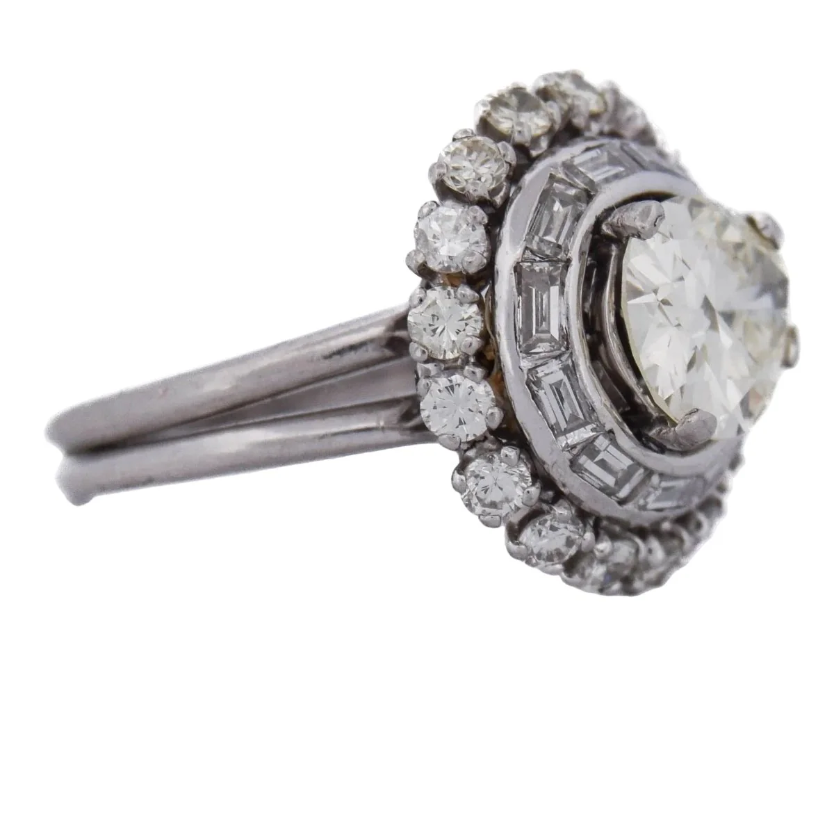 Bague Entourage en platine et diamants - Image 6