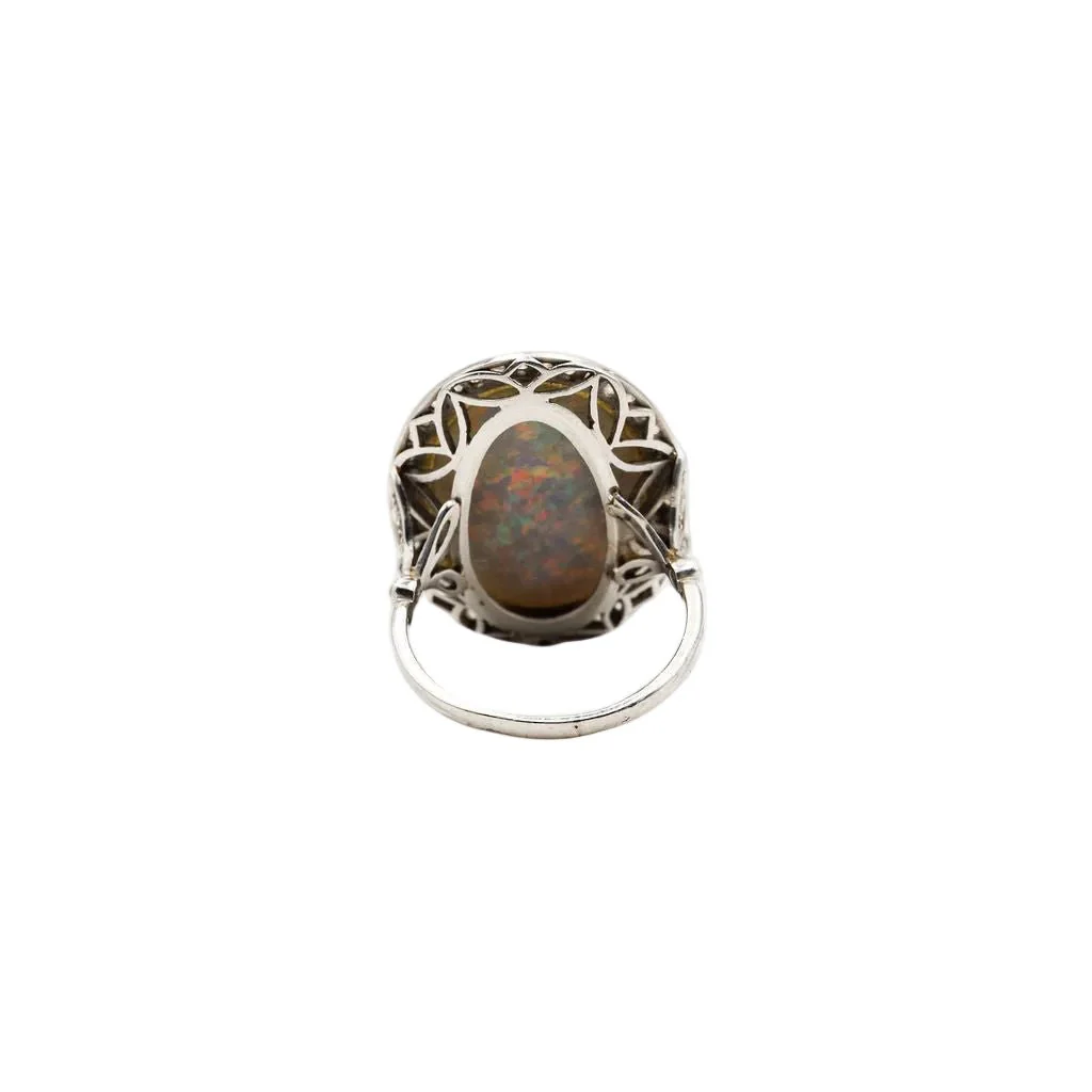Bague Entourage en platine, or jaune, opale et diamants - Image 5