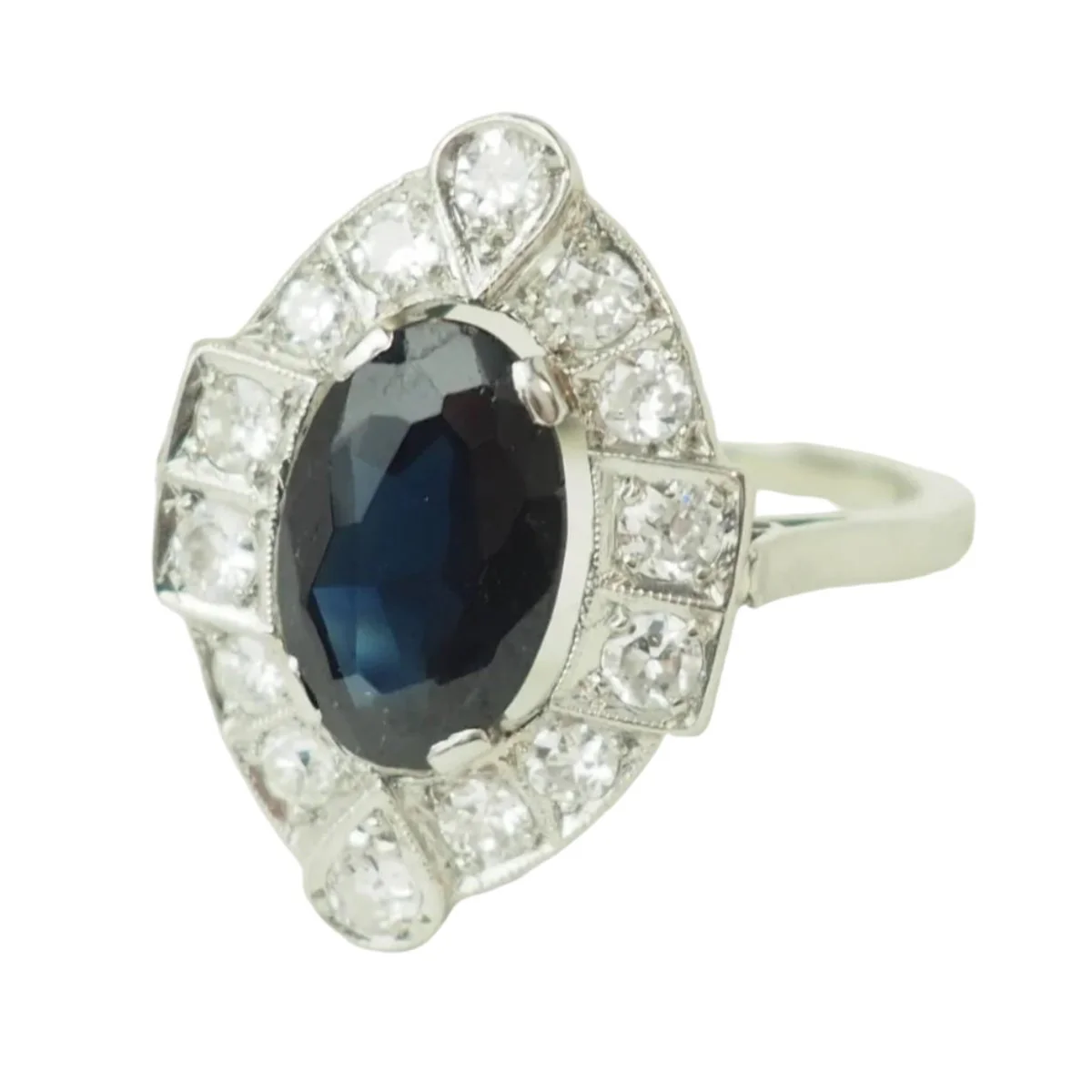 Bague Entourage en Platine, saphir et diamants - Image 3
