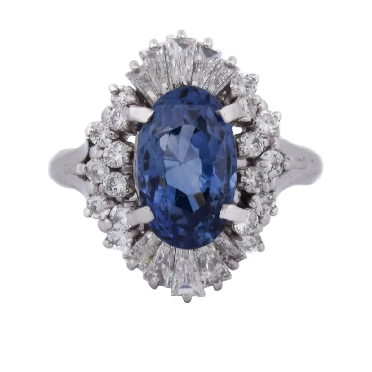 Bague Entourage en platine, saphir et diamants