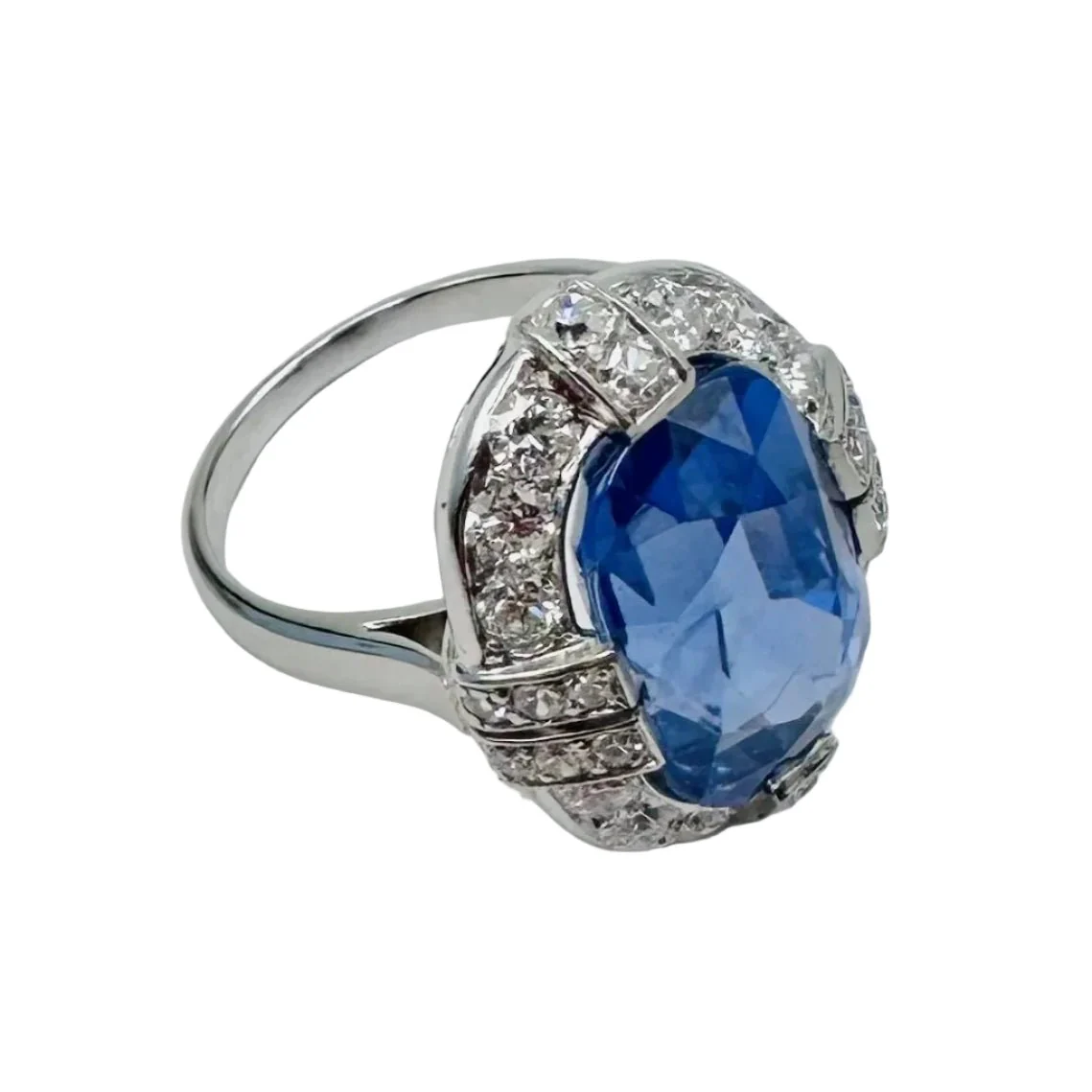 Bague Entourage en platine, saphir et diamants - Image 5