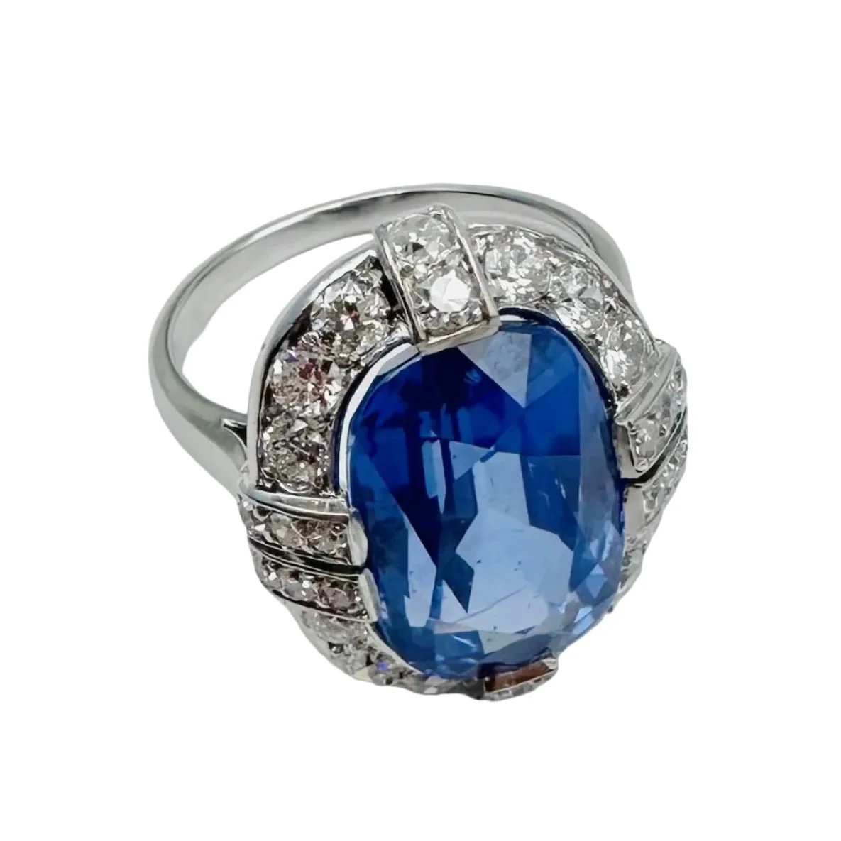 Bague Entourage en platine, saphir et diamants - Image 6