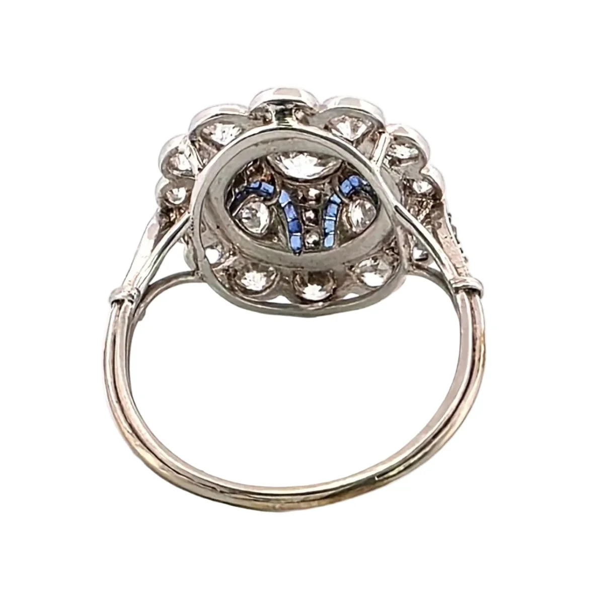 Bague Entourage en platine, saphirs et diamants - Image 4