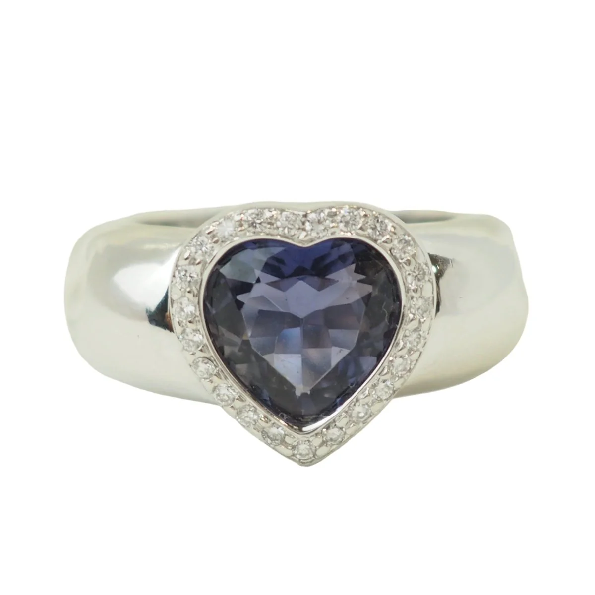 Bague Entourage POIRAY en or blanc, tanzanite et diamants