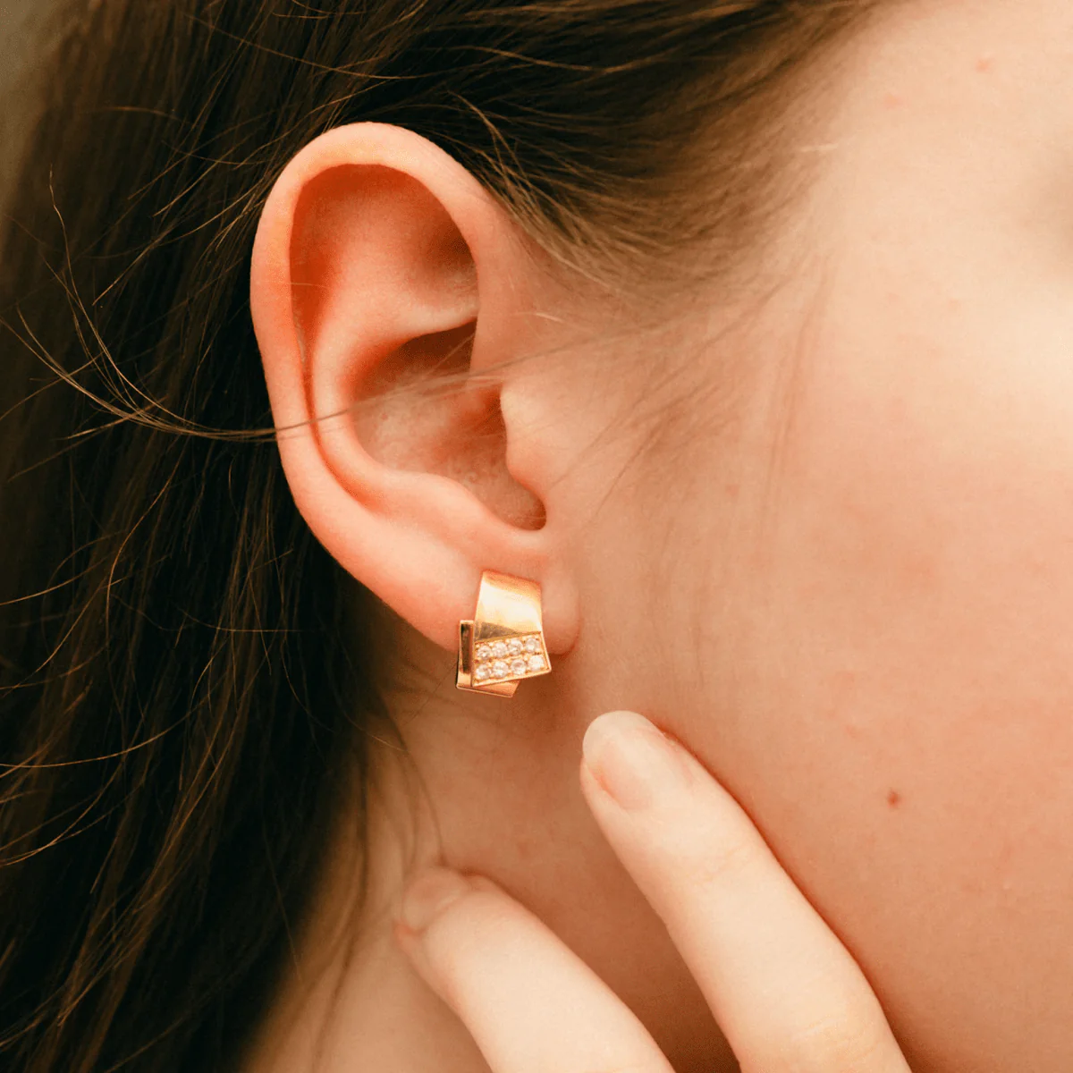 Bague et Boucles d'oreilles en or jaune et diamants - Image 2