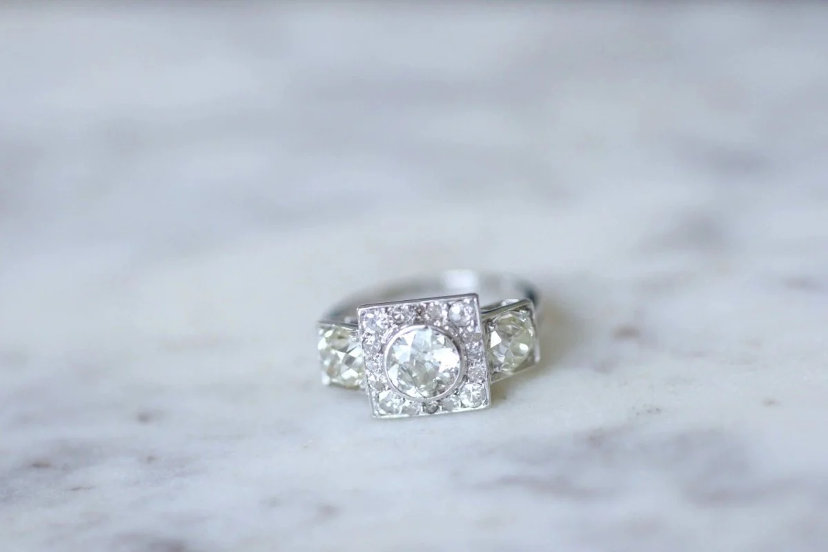Bague 3 diamants Art Deco - Image 11