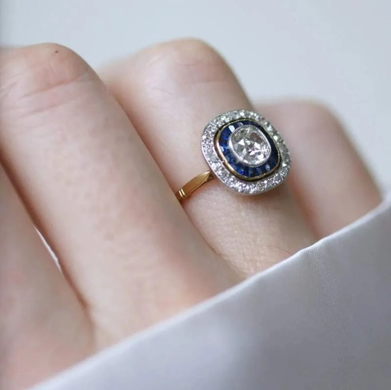 Bague Art Deco halo diamants et saphirs calibrés - Image 2