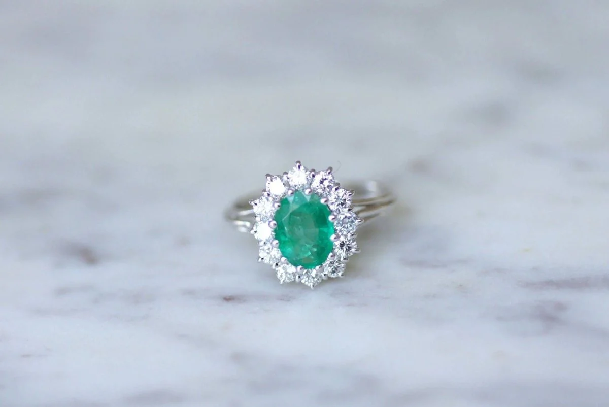 Bague marguerite émeraude & diamants - Image 2