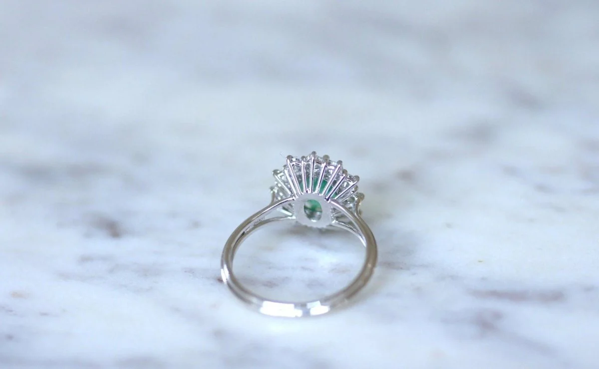 Bague marguerite émeraude & diamants - Image 9