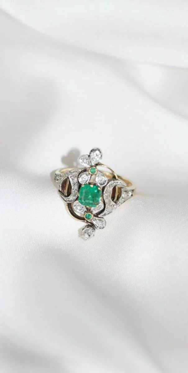 Bague Belle Epoque fleur émeraude et diamant - Image 9