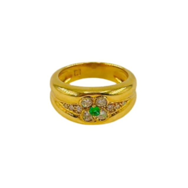 Bague en or jaune, émeraude et diamants