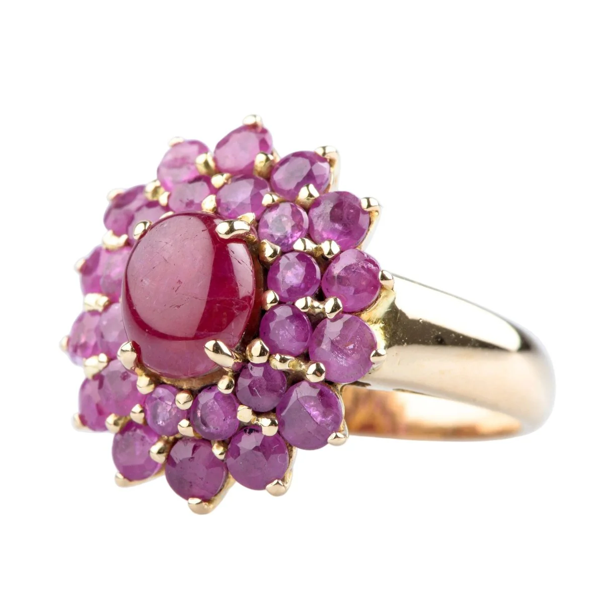 Bague Entourage en or jaune et rubis - Image 2