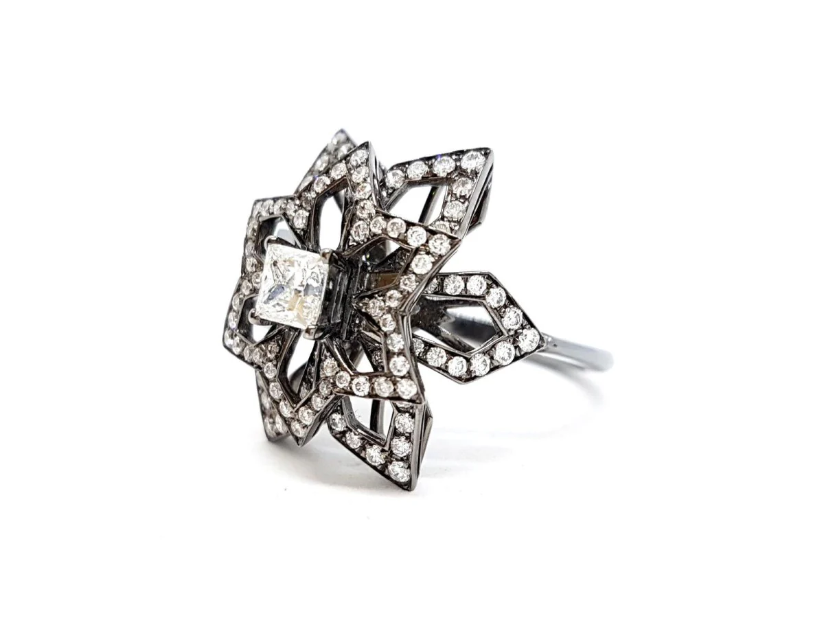 Bague Fleur Or noir Diamant - Image 14