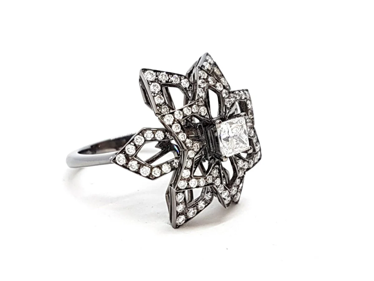 Bague Fleur Or noir Diamant - Image 16
