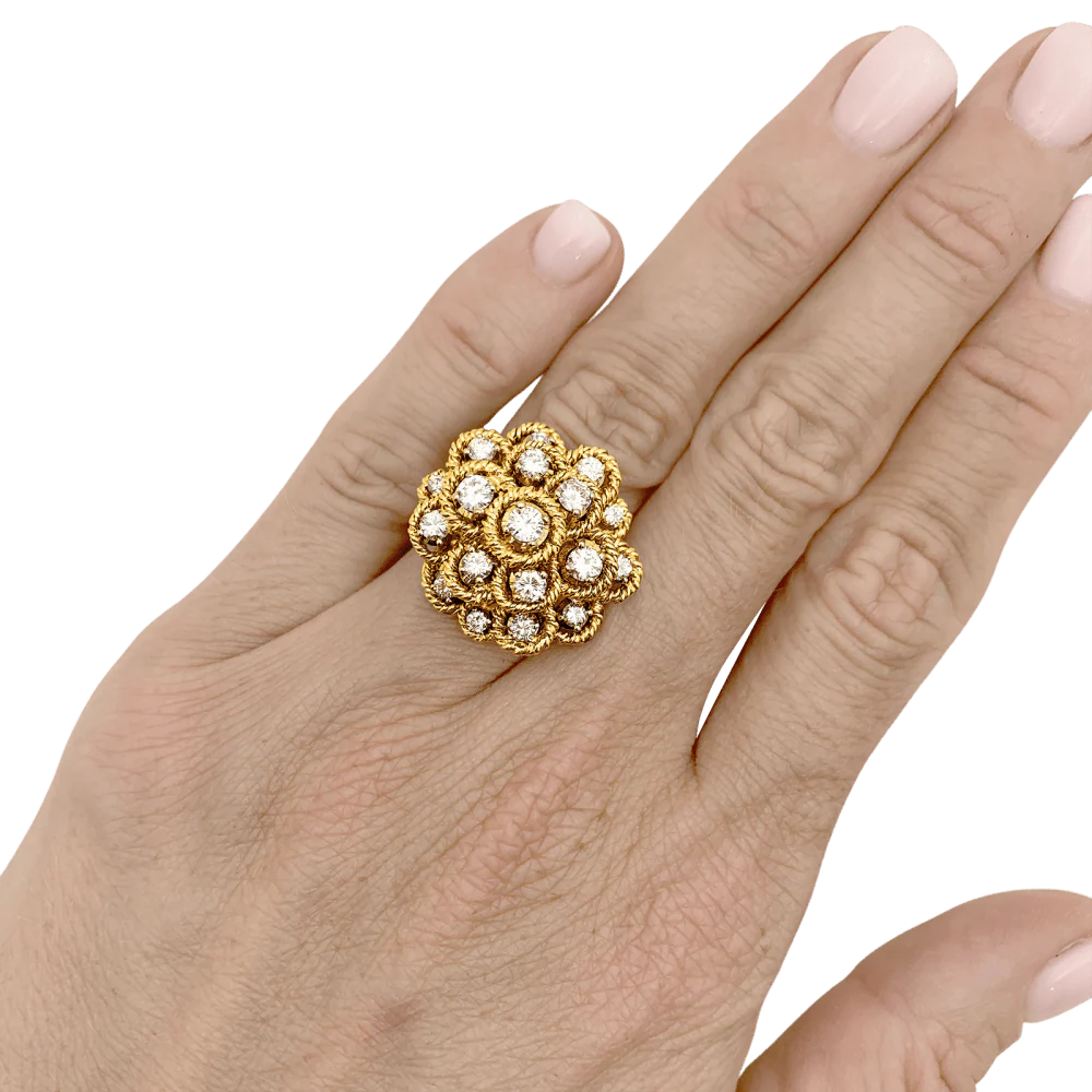 Bague Marguerite en or jaune, or blanc et diamants - Image 2