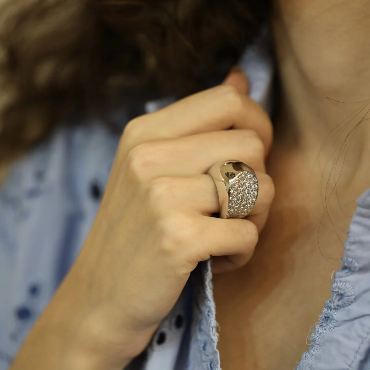 Bague Pavée FRED "Candy" en or gris et diamants - Image 4