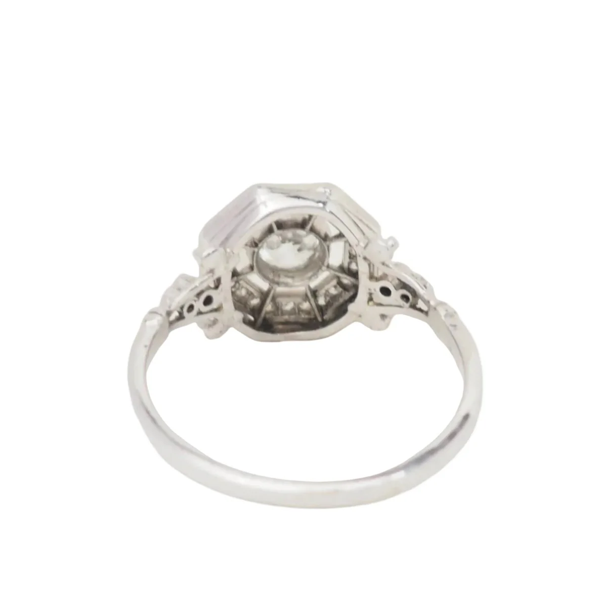 Bague Entourage en or blanc et diamants - Image 7