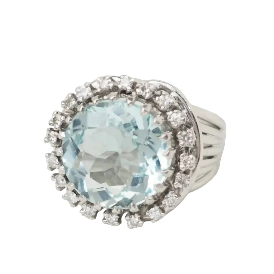 Bague Entourage en or blanc, platine, aigue-marine et diamants - Image 3
