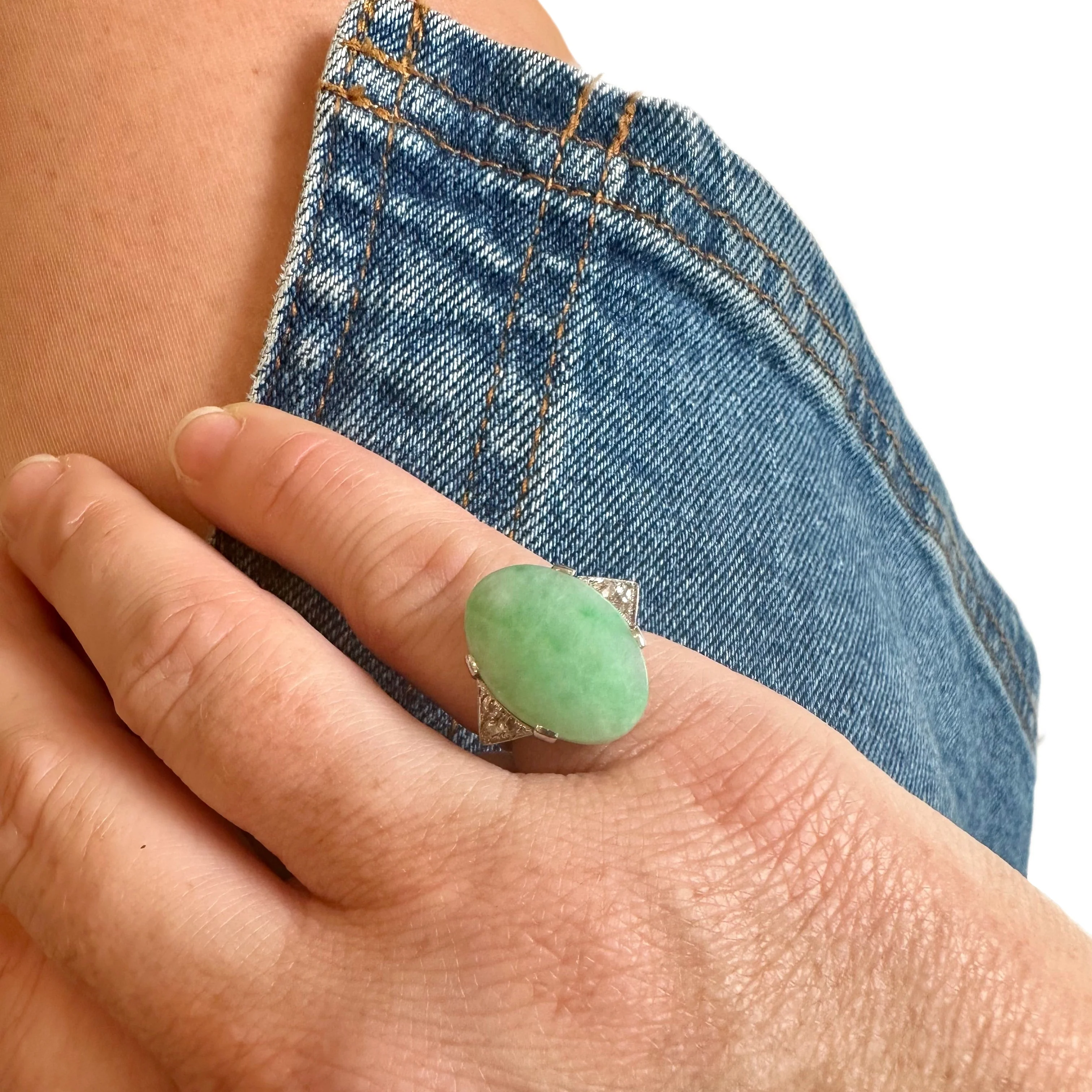 Bague jade ovale en platine et or gris - Image 6