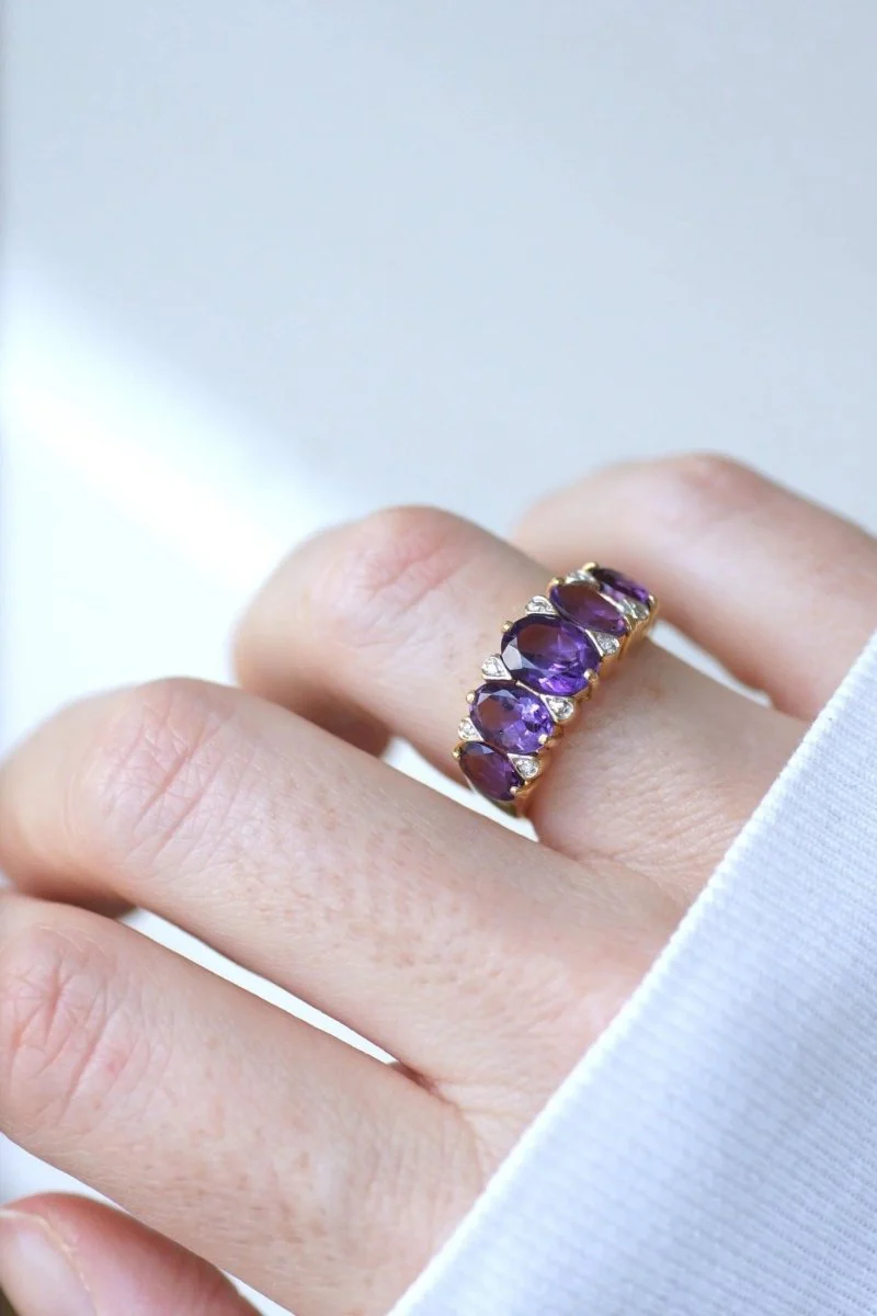 Bague jarretière améthystes et diamants - Image 2
