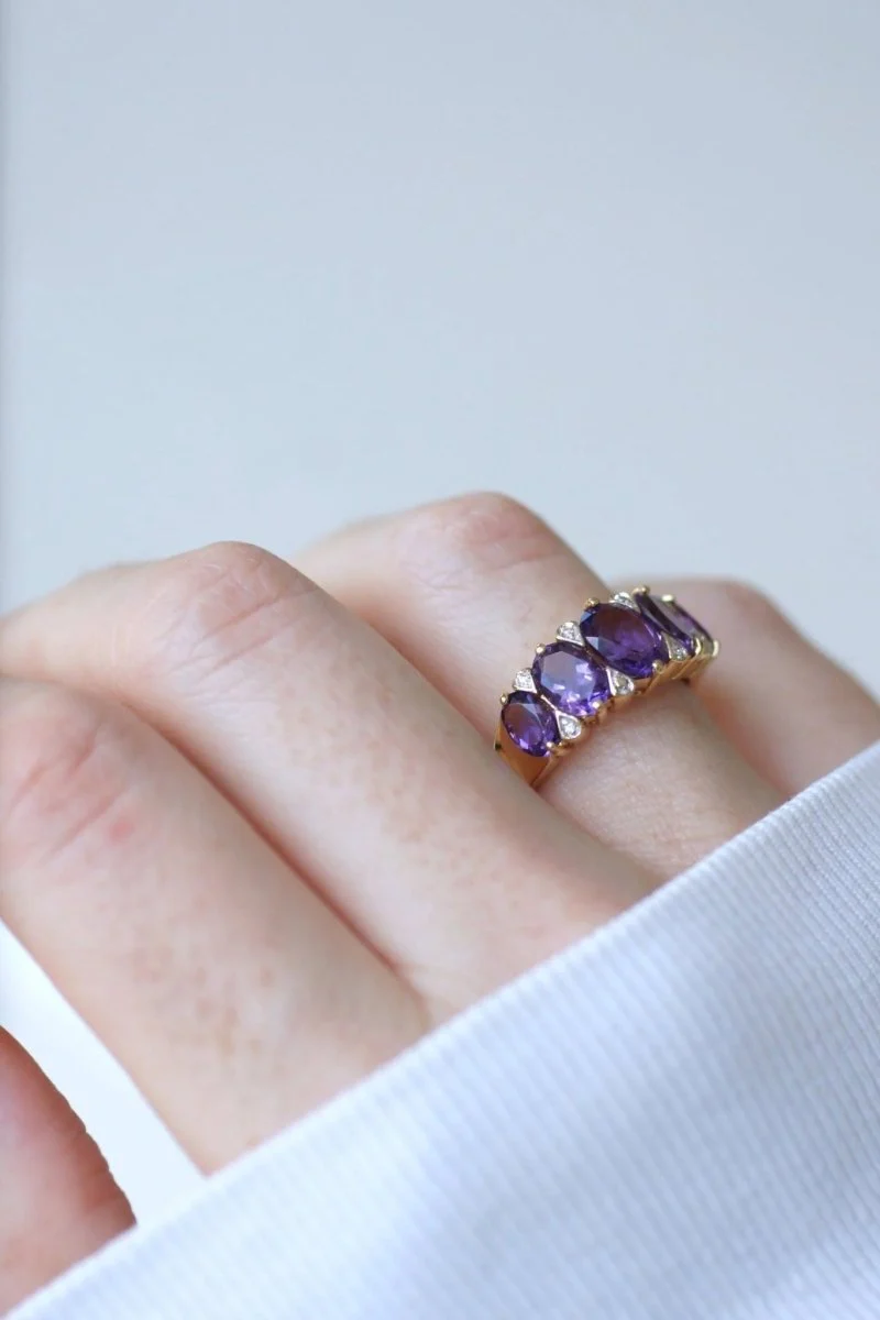 Bague jarretière améthystes et diamants - Image 6