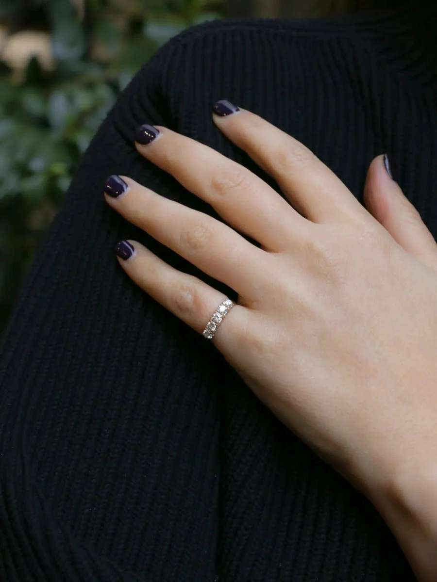 Bague jarretière en or blanc et diamants 0,75 ct - Image 8