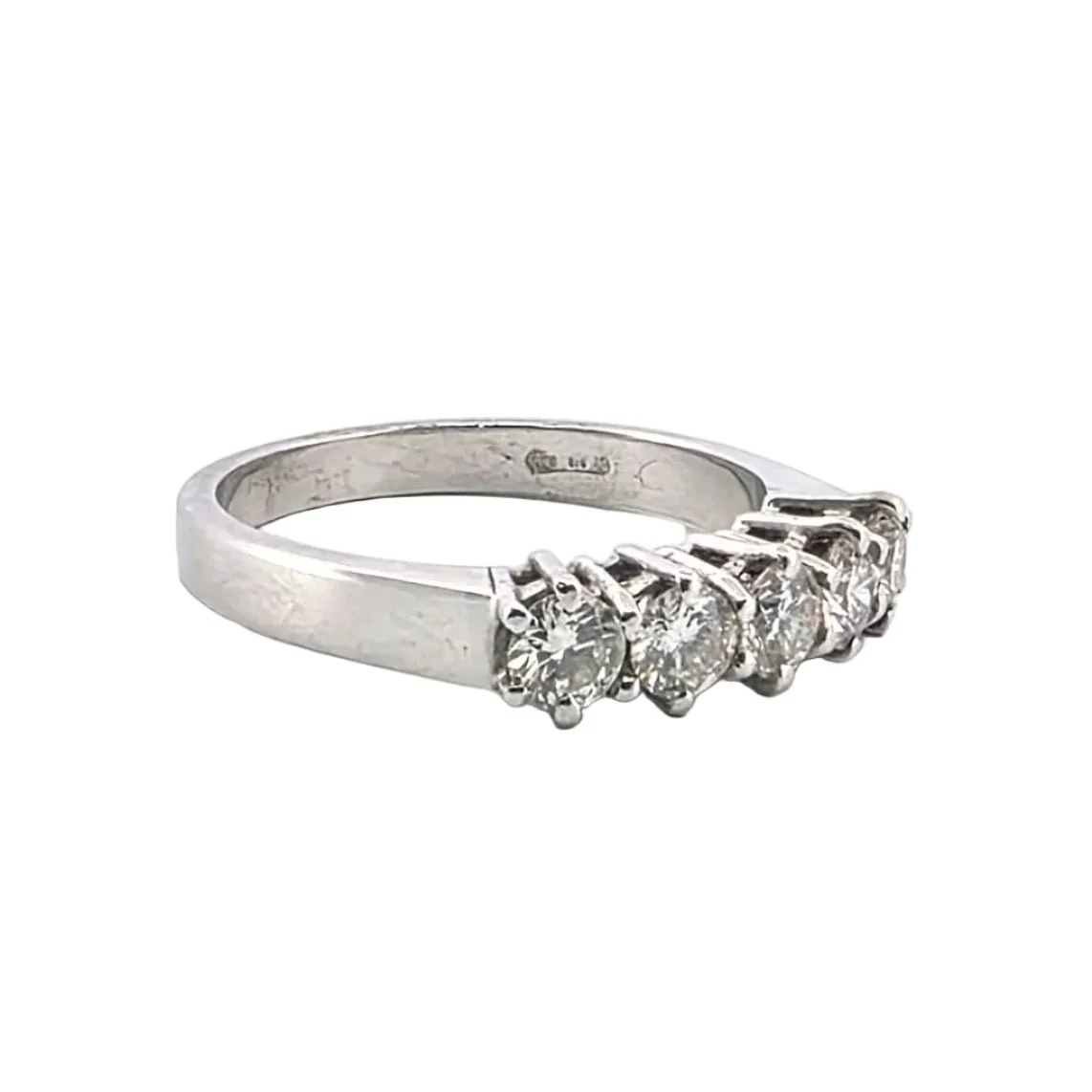 Bague Jarretière en or blanc et diamants - Image 4