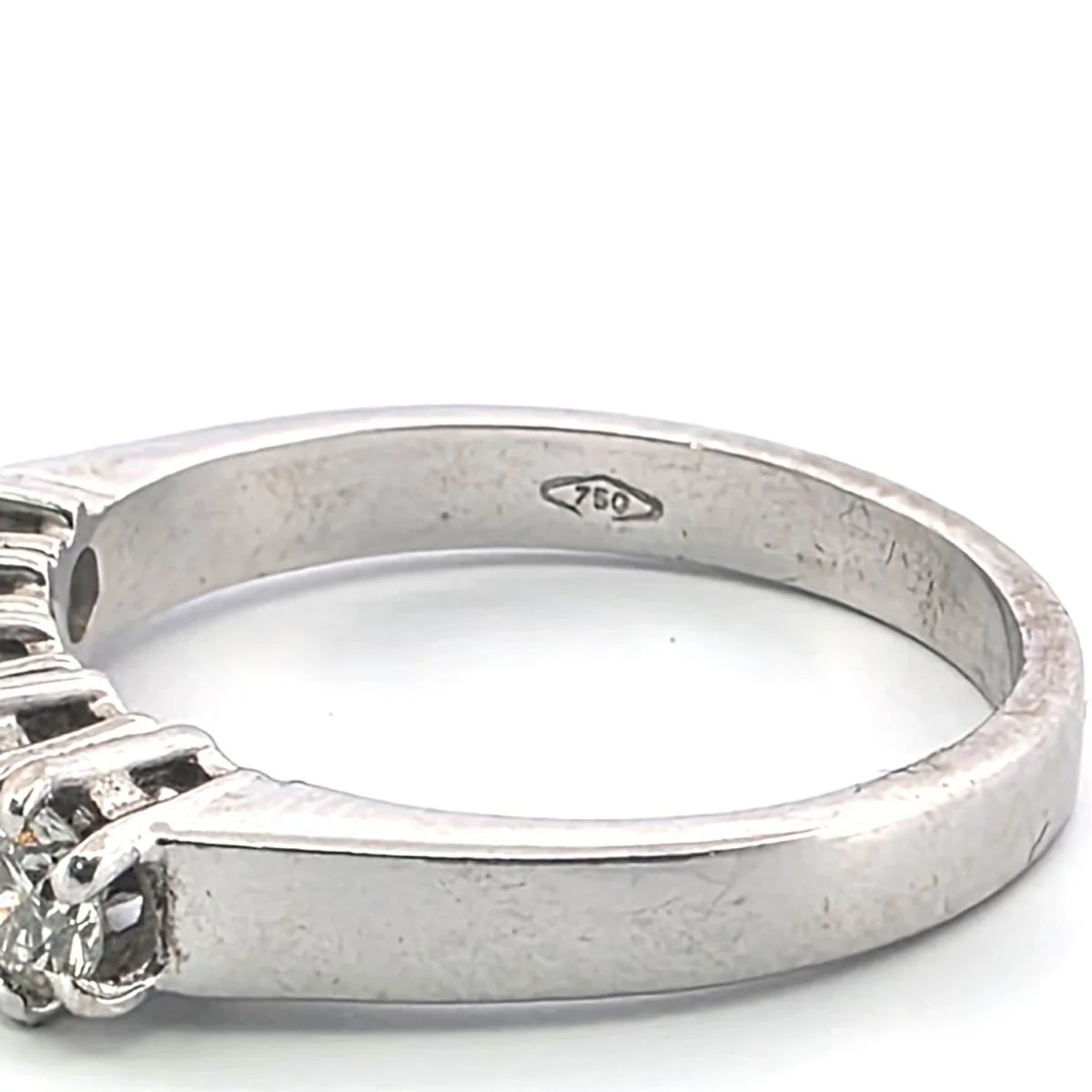 Bague Jarretière en or blanc et diamants - Image 5
