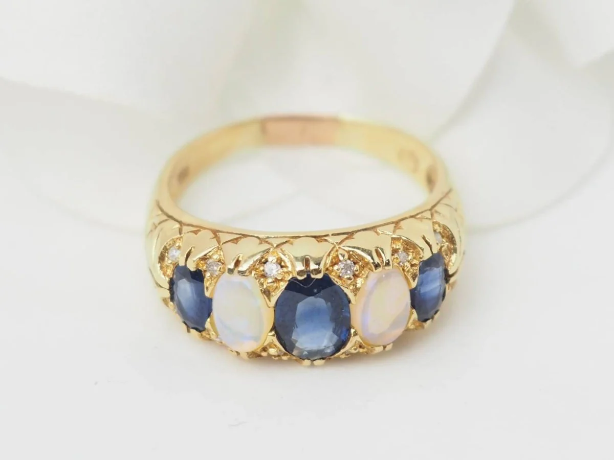 Bague jarretière en or jaune, saphirs et pierres de lune - Image 5