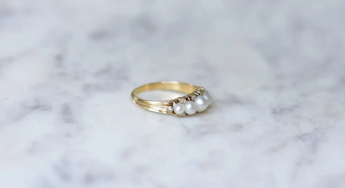 Bague jarretière perles et diamants - Image 6