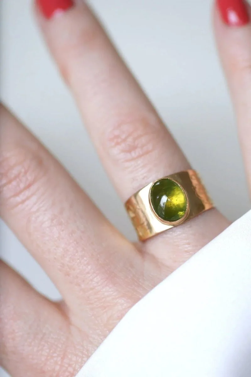 Bague bandeau or rose et cabochon péridot - Image 3