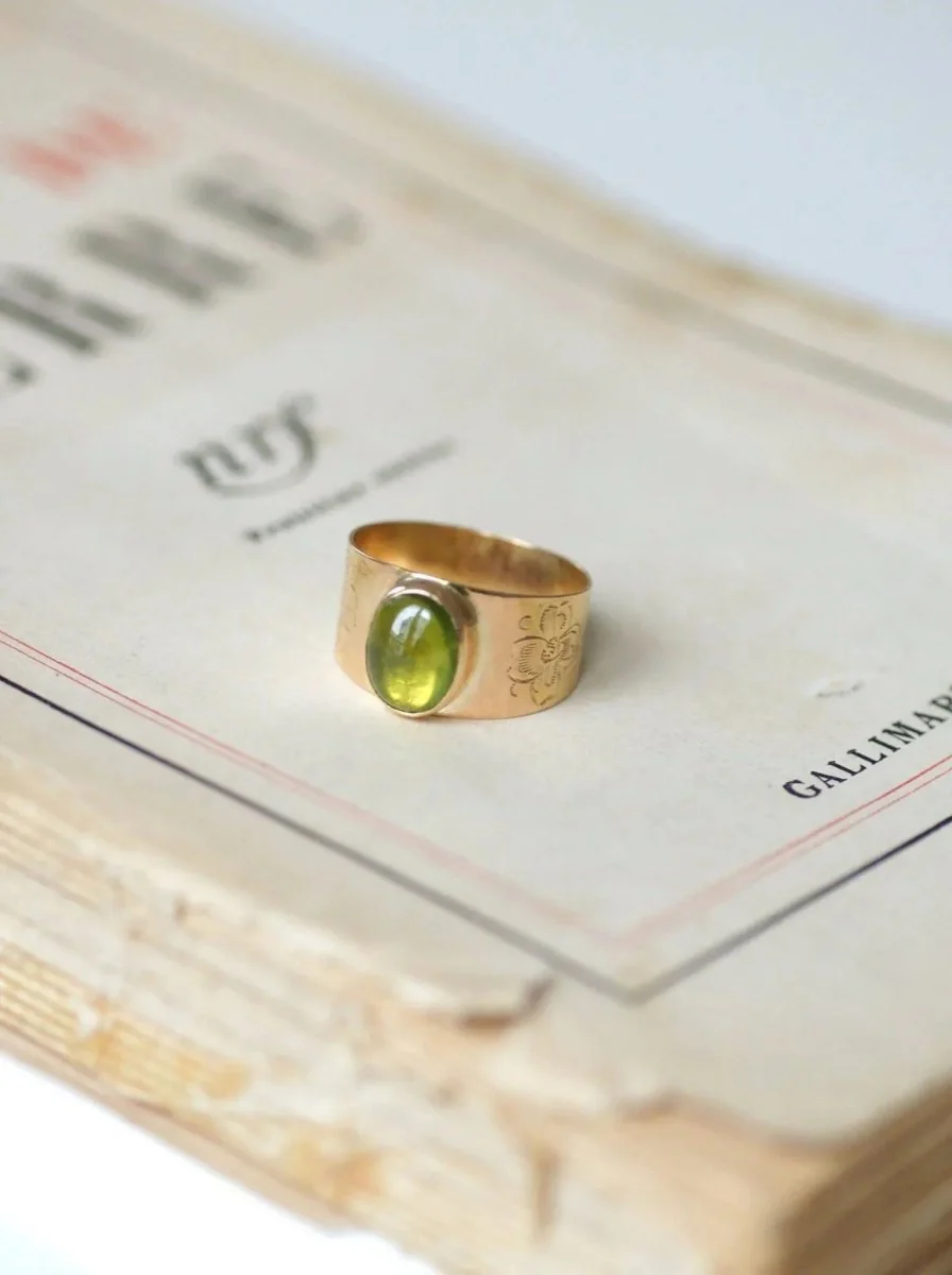 Bague bandeau or rose et cabochon péridot - Image 8