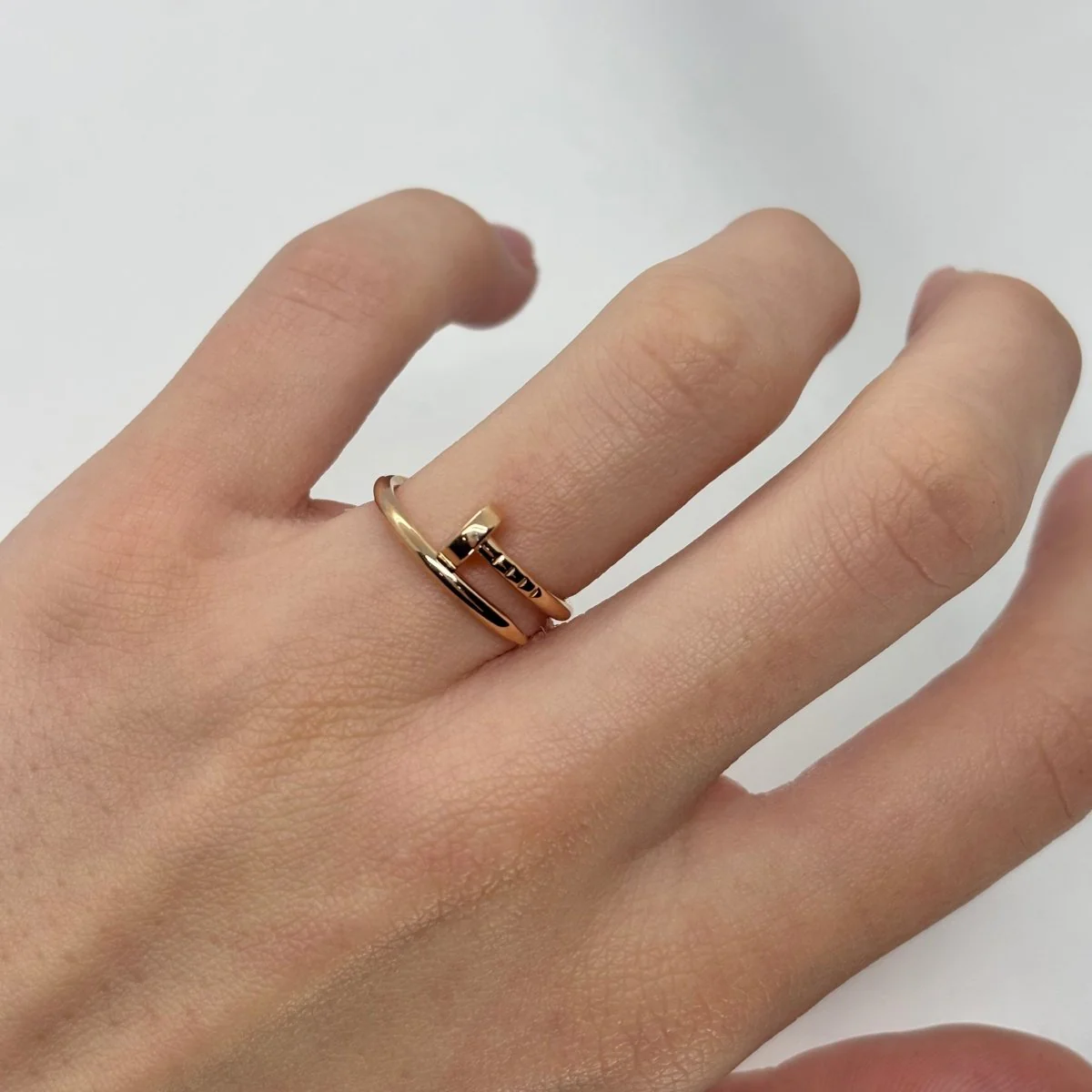 Bague Jonc CARTIER "Clou" en or rose - Image 7