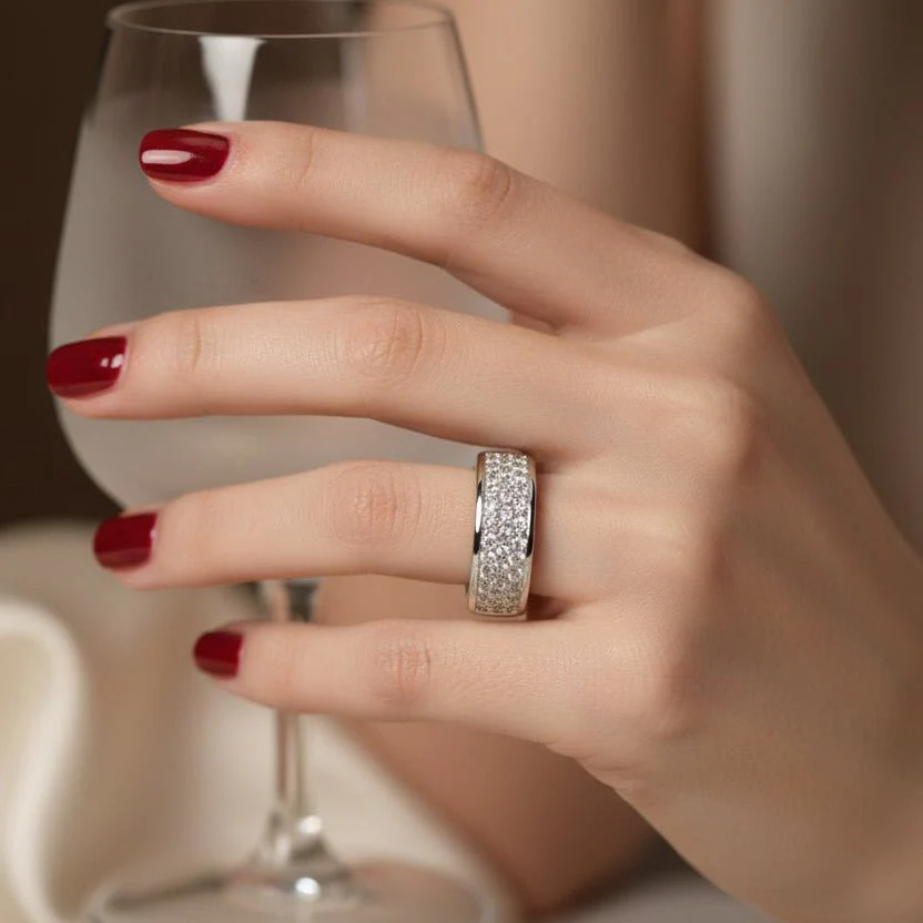 Bague Alliance en or blanc et diamants - Image 2