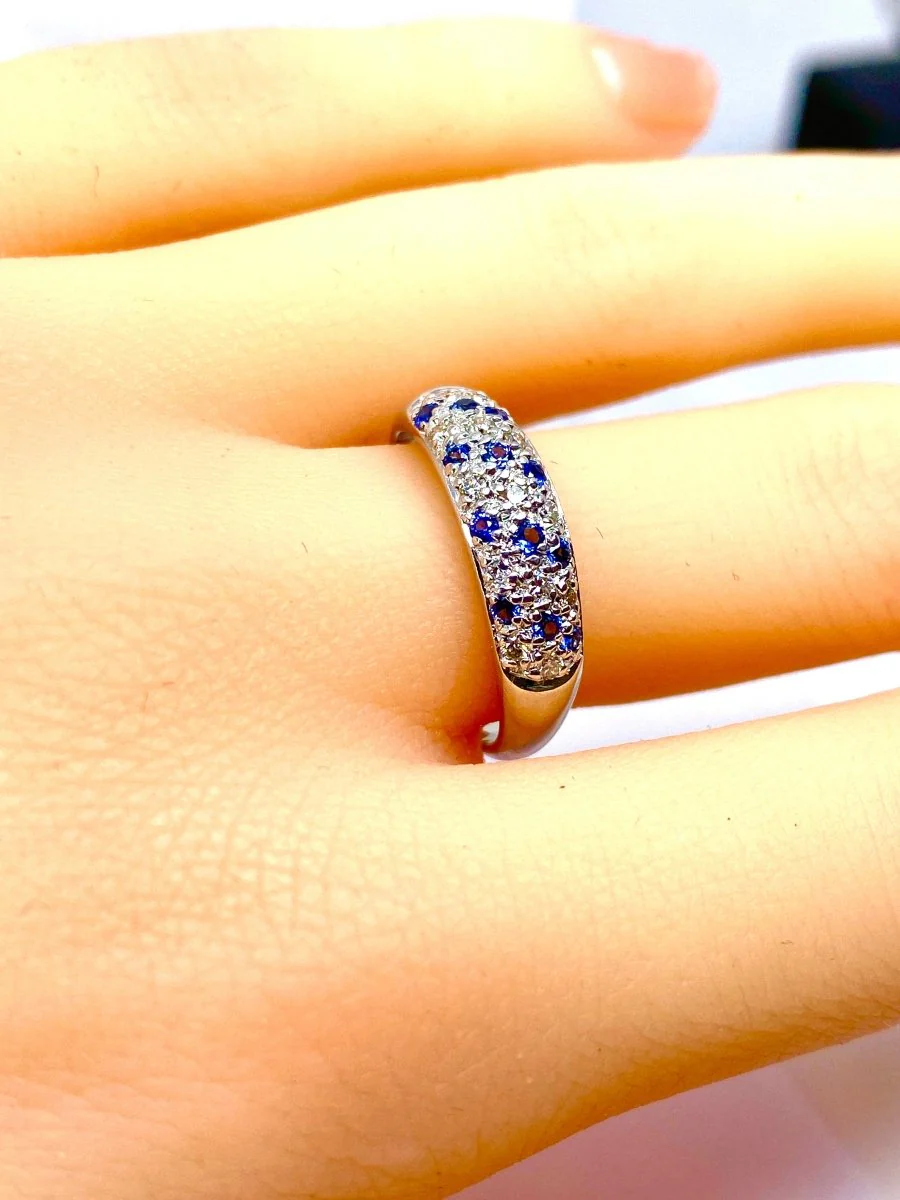Bague Jonc en or blanc , saphirs et diamants - Image 12