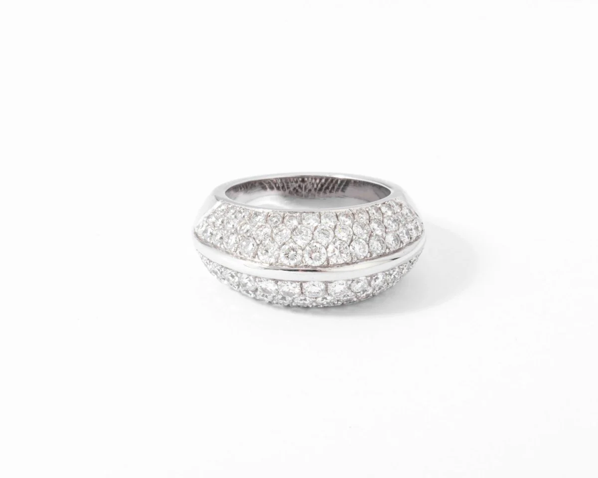 Bague jonc en or gris entièrement pavée de diamant - Image 3