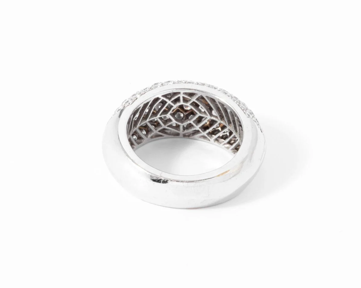 Bague jonc en or gris entièrement pavée de diamant - Image 5