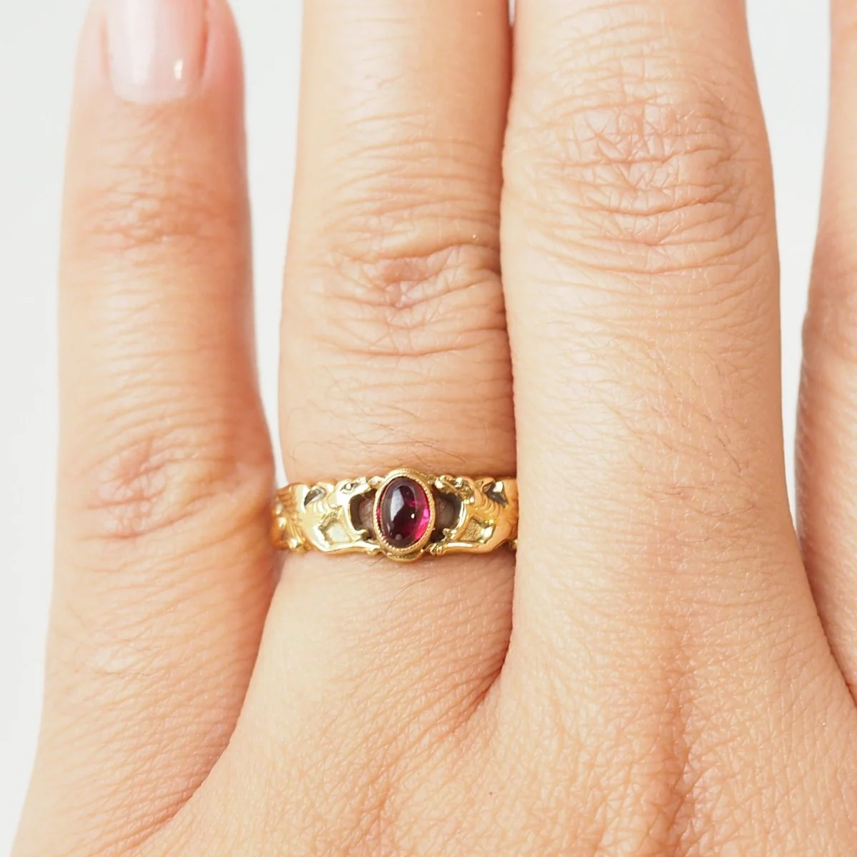 Bague Jonc en or jaune et rubis - Image 2